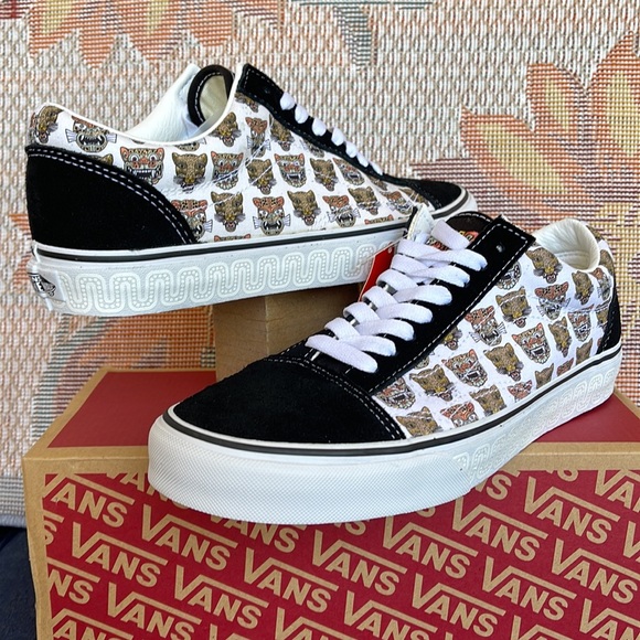 Vans WMNS Old Skool
Jaguar Black
VN0A5JMIBLK
 sneakers - Picture 9 of 16